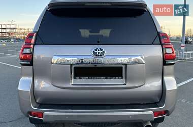 Позашляховик / Кросовер Toyota Land Cruiser Prado 2019 в 