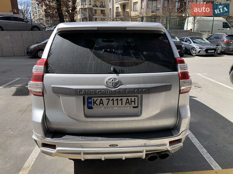 Позашляховик / Кросовер Toyota Land Cruiser Prado 2015 в Ірпені