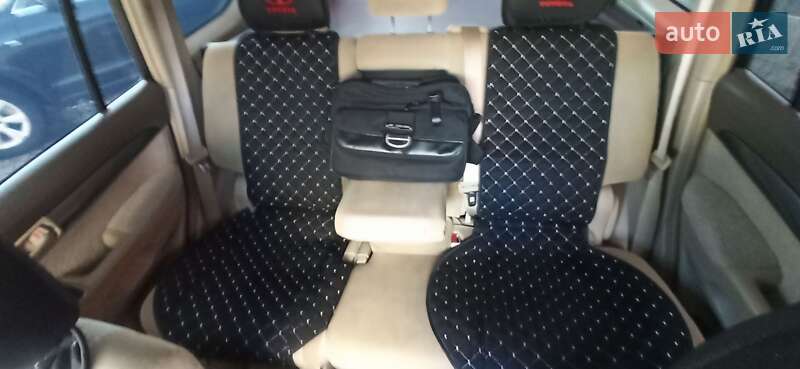 Внедорожник / Кроссовер Toyota Land Cruiser Prado 2005 в Черновцах