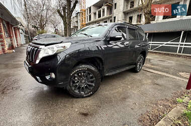 Позашляховик / Кросовер Toyota Land Cruiser Prado 2013 в 