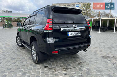 Внедорожник / Кроссовер Toyota Land Cruiser Prado 2018 в 
