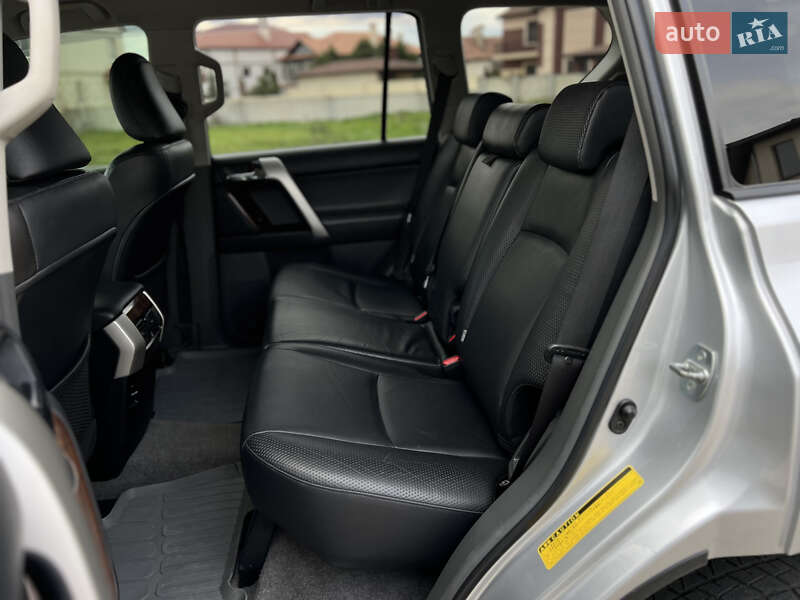 Внедорожник / Кроссовер Toyota Land Cruiser Prado 2010 в Одессе