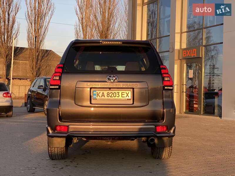 Позашляховик / Кросовер Toyota Land Cruiser Prado 2021 в Києві