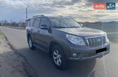 Позашляховик / Кросовер Toyota Land Cruiser Prado 2013 в 