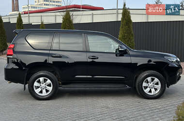 Внедорожник / Кроссовер Toyota Land Cruiser Prado 2019 в 
