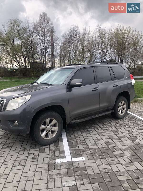 Внедорожник / Кроссовер Toyota Land Cruiser Prado 2012 в Днепре