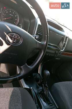 Внедорожник / Кроссовер Toyota Land Cruiser Prado 2006 в 