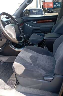 Внедорожник / Кроссовер Toyota Land Cruiser Prado 2006 в 