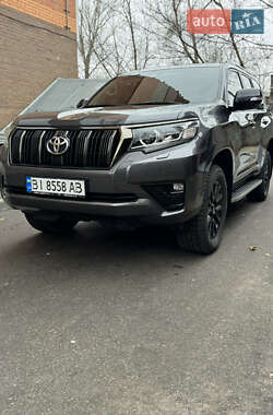 Позашляховик / Кросовер Toyota Land Cruiser Prado 2022 в Полтаві