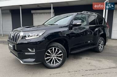 Внедорожник / Кроссовер Toyota Land Cruiser Prado 2021 в 