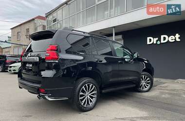 Внедорожник / Кроссовер Toyota Land Cruiser Prado 2021 в 