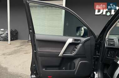 Внедорожник / Кроссовер Toyota Land Cruiser Prado 2021 в 
