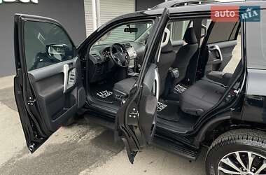 Внедорожник / Кроссовер Toyota Land Cruiser Prado 2021 в 