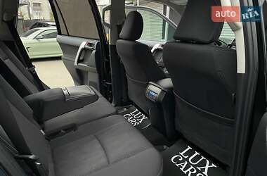 Внедорожник / Кроссовер Toyota Land Cruiser Prado 2021 в 