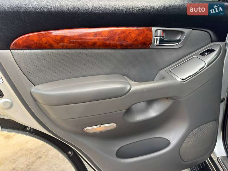 Внедорожник / Кроссовер Toyota Land Cruiser Prado 2007 в Ахтырке