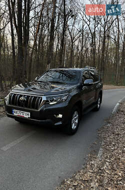 Внедорожник / Кроссовер Toyota Land Cruiser Prado 2022 в 
