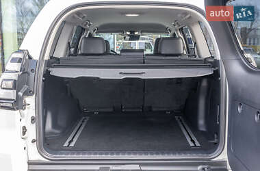 Внедорожник / Кроссовер Toyota Land Cruiser Prado 2022 в 