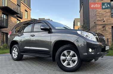 Внедорожник / Кроссовер Toyota Land Cruiser Prado 2014 в 