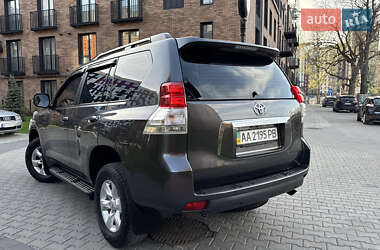 Внедорожник / Кроссовер Toyota Land Cruiser Prado 2014 в 