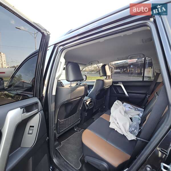 Внедорожник / Кроссовер Toyota Land Cruiser Prado 2023 в Киеве фото 11 Внедорожник / Кроссовер Toyota Land Cruiser Prado 2023 в Киеве