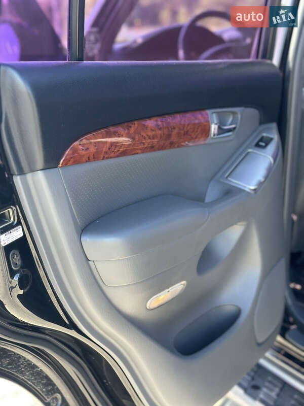 Позашляховик / Кросовер Toyota Land Cruiser Prado 2005 в Голованівську