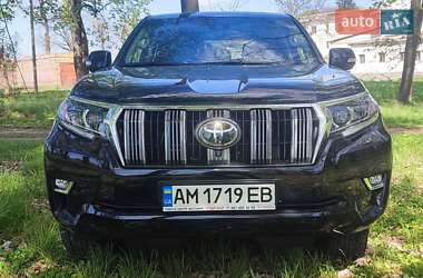 Внедорожник / Кроссовер Toyota Land Cruiser Prado 2019 в 