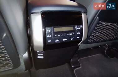 Внедорожник / Кроссовер Toyota Land Cruiser Prado 2019 в 