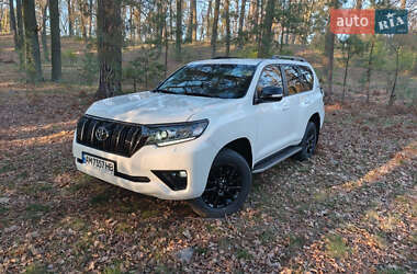 Внедорожник / Кроссовер Toyota Land Cruiser Prado 2021 в 