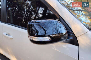 Внедорожник / Кроссовер Toyota Land Cruiser Prado 2021 в 