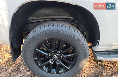 Внедорожник / Кроссовер Toyota Land Cruiser Prado 2021 в 