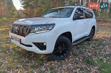 Внедорожник / Кроссовер Toyota Land Cruiser Prado 2021 в 