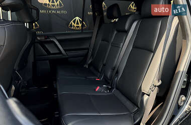 Внедорожник / Кроссовер Toyota Land Cruiser Prado 2018 в 
