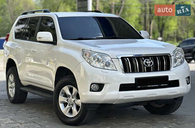 Внедорожник / Кроссовер Toyota Land Cruiser Prado 2013 в 