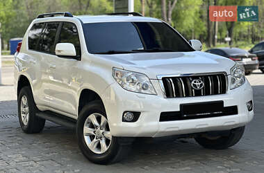 Внедорожник / Кроссовер Toyota Land Cruiser Prado 2013 в 