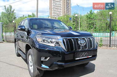 Внедорожник / Кроссовер Toyota Land Cruiser Prado 2018 в 