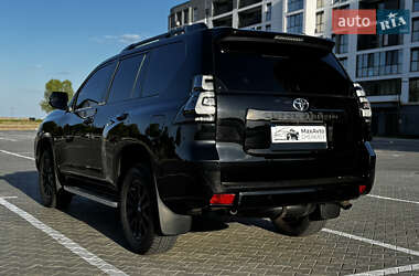 Внедорожник / Кроссовер Toyota Land Cruiser Prado 2021 в 