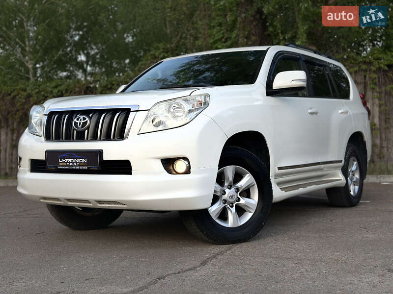 Toyota Land Cruiser Prado 2011