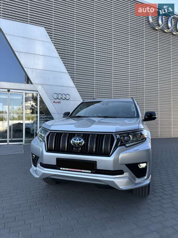 Внедорожник / Кроссовер Toyota Land Cruiser Prado 2020 в Киеве
