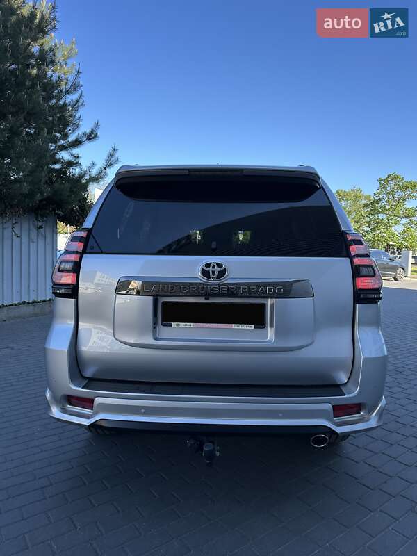 Внедорожник / Кроссовер Toyota Land Cruiser Prado 2020 в Киеве