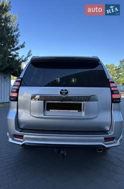 Внедорожник / Кроссовер Toyota Land Cruiser Prado 2020 в 