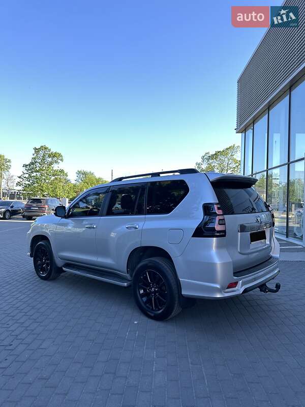 Внедорожник / Кроссовер Toyota Land Cruiser Prado 2020 в Киеве