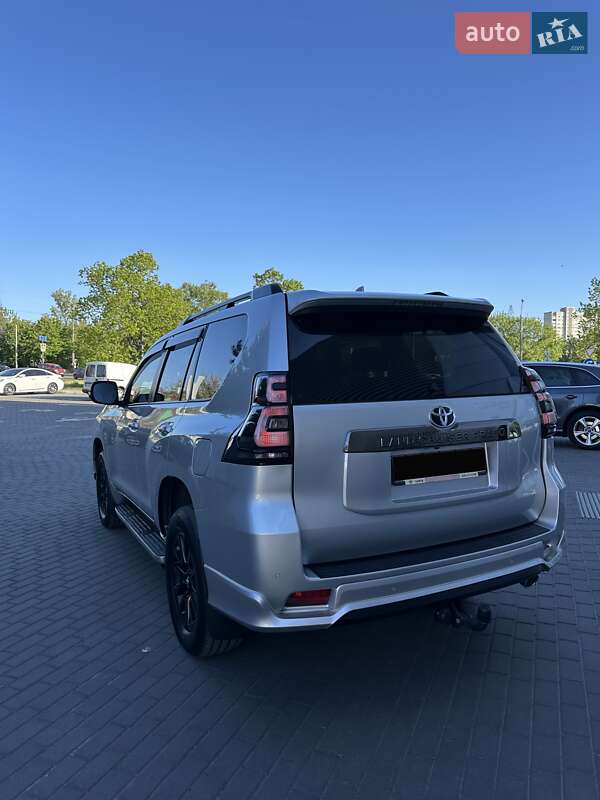 Внедорожник / Кроссовер Toyota Land Cruiser Prado 2020 в Киеве