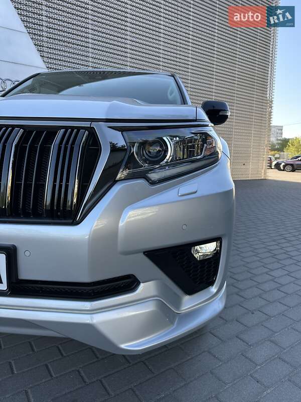 Внедорожник / Кроссовер Toyota Land Cruiser Prado 2020 в Киеве