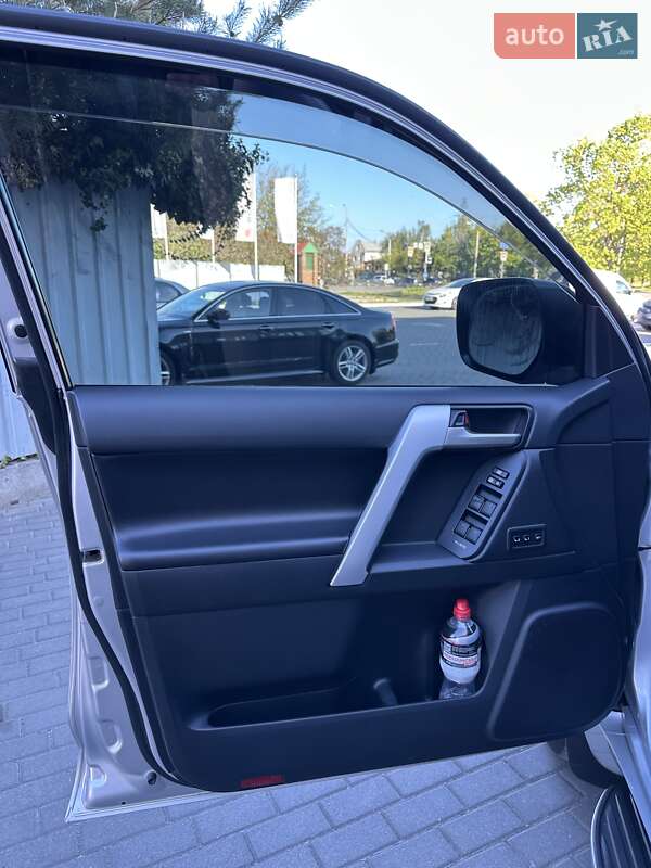 Внедорожник / Кроссовер Toyota Land Cruiser Prado 2020 в Киеве