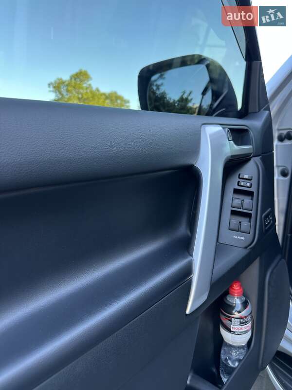 Внедорожник / Кроссовер Toyota Land Cruiser Prado 2020 в Киеве