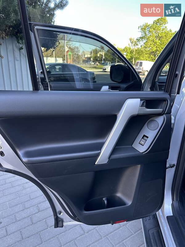 Внедорожник / Кроссовер Toyota Land Cruiser Prado 2020 в Киеве