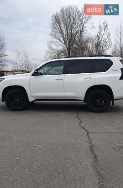 Позашляховик / Кросовер Toyota Land Cruiser Prado 2022 в Києві