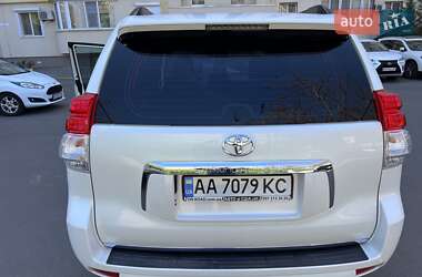 Позашляховик / Кросовер Toyota Land Cruiser Prado 2011 в 