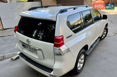Позашляховик / Кросовер Toyota Land Cruiser Prado 2011 в 