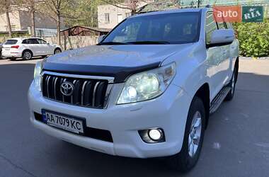 Позашляховик / Кросовер Toyota Land Cruiser Prado 2011 в 